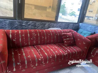  2 طقمين كنب بحاله ممتازه