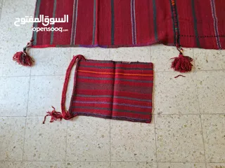  1 حجرة نول نسيج  مع كنف للخبز .