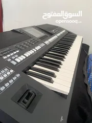  1 Yamaha PSR A-2000