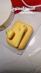  3 سماعات بلوتوث لون اصفر مميز