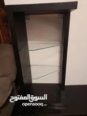  1 طاولة تلفزيون خشب لاتيه 18 مع رفوف خشب وزجاج لون بني محروق