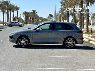  4 Porsche Cayenne GTS 2016 (Grey)