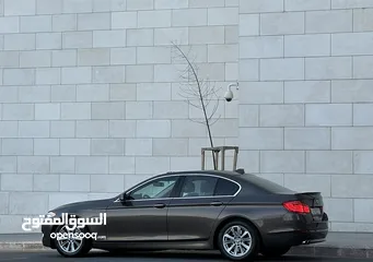  10 BMW 520i 2013  لون بني مميزه فحص كامل كرت ابيض فل الفل اعلى صنف جميع الاضافات