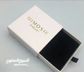  1 علب وصناديق مخمل وجلد وخشبية أكياس