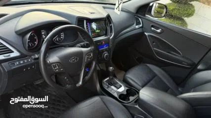  6 بحالة الوكالة hyundai santa fe  2016