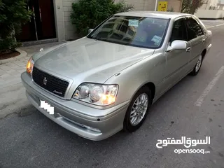  4 Toyota Crown Athlete Silver 2.5 L 2001 V6 Zero Accident Well Maintained Urgent Sale