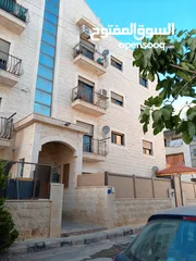  1 شقة طابق اول للبيع في البيادر مقابل مسجد الابرار