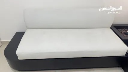  2 اثاث استراحة ( كورنر انيق جدا مع كاونتر و كرسي)لعيادة او مركز صحي مودرن فاخر جدا و جودة عالية