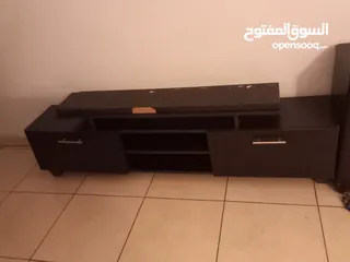  1 خزانة شاشة مع رف للبيع المستعجل الموقع عمان