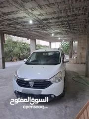  1 سيارة داشيا لودجي للبيع