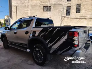  4 بيك اب ميتسوبيشي L200