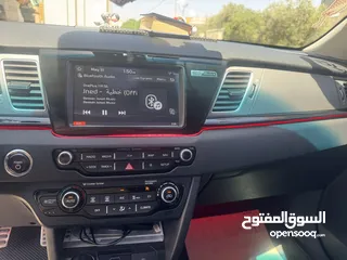  10 للبيع  Kia nero ev 2021  السيارة فل كامل مع فتحة ..............................
