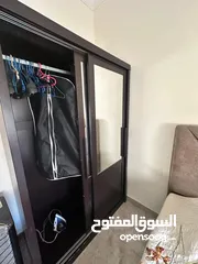  10 من المالك ستوديو  مفروش للايجار/مقابل البوابه الرئيسيه للجامعه الاردنيه وخلف محطه جوبترول مباشره.