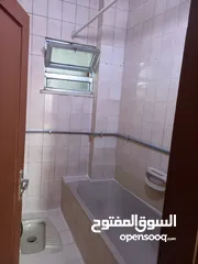  5 شقه للايجار