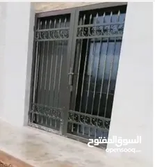  2 شبك حماية حديد خارجي قياس 200x220 مترين ب مترين بيفتح ع شكل باب مع زرفيل قفل