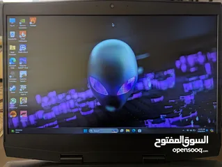  10 Alienware m15