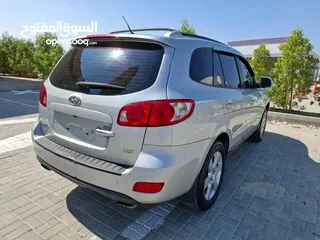  4 هونداي سنتافي 2008 نظيفة جداا