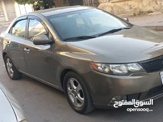  6 كيا فورتي سيراتو قير اوتوماتيك موديل 2010