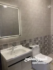  18 شقق جديدة مطلة في البيادر للبيع من المالك