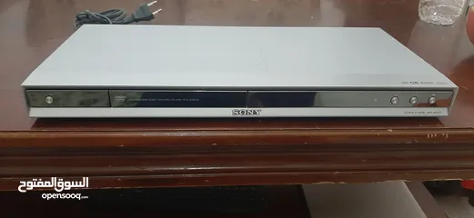  1 SONY DVD video player - dts - DOLBY DIGITAL- Divx