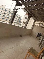  5 روف مفروش مع تراس ذات إطلالة رائعة جداً في منطقة الجاردنز للايجار 320دينار شهري