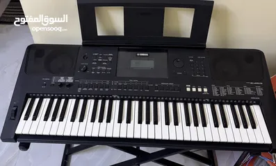  5 Yamaha PSR453 keyboard.