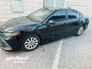  3 Toyota Camry 2019 LE