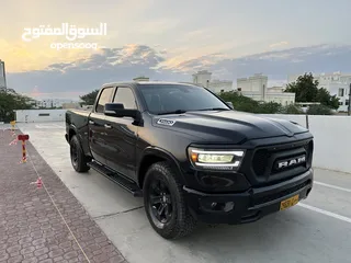  2 Ram 1500 Laramie 2020 Black 5.7L