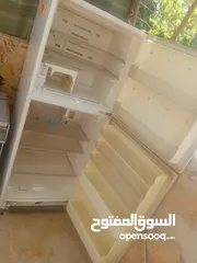  2 ثلاجة كبيرة 22 قدم نوعها شارب نظيفة