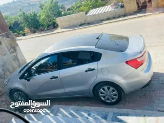  3 كيا برايد 2013اصل برايفت مطور 1400 بنزين  السيارة منفوضة بالكامل ولا ناقصها برغي  اقتصادية  اوتوماتك