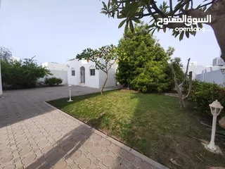  2 Luxurious Villa with Garden and Sea View- Shatti Qurum