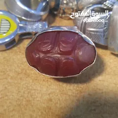  2 خواتم وحجر للبيع