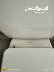  2 قاعدة حمام افرنجي لون ابيض Duravit 15 دينار