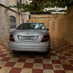  7 سيارة مرسيدس للبيع