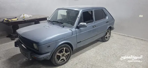  2 فيات 127موديل 1980غيار عادي ماتور 900قانوني عليها ترخيص سنة