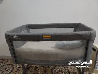  4 سرير طفل بيبي ماركة joie