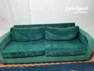  3 طقم كنب شبه جديد نوع ايشلي موديل دب وارد الكويت
