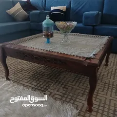  4 طاولة وسط مع طاولتين جانبيات