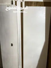  2 تخت مجوز تخت مجوز لون ابيض بحالة ممتازة خشب زان