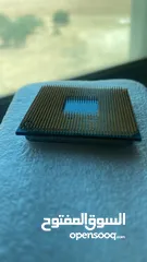  1 معالج  AMD RYZEN 7 1700 eight-core للبيع بحالة ممتازه