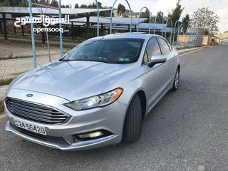  10 Ford Fusion 2017 SE  clean title