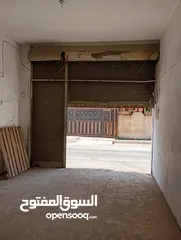  11 مخزن للبيع على الشارع قريب جدا على البلد مساحه 30 متر مربع شارع الحجه عفيفه قرب مستشفى الوطني