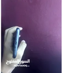  4 iPhone 11 للبيع كااش
