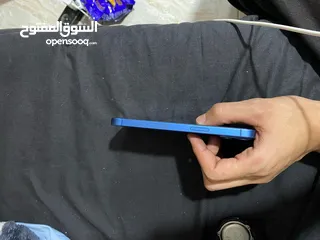  4 جهاز محمول آيفون 13