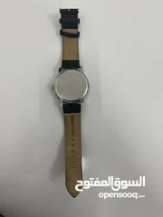  3 ساعة ماركة New Fande أنيقة، لون سيلفر مع أبيض وحزام أسود، جديدة وبحالة ممتازة ضد الماء وبها ضمان سنة