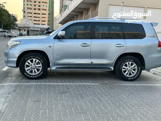  2 Toyota land cruiser V6 full option with sunroof