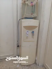  1 كولر ماء شغال حامي فقط