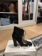  5 احذيه مستعمله مره واحده