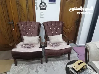  4 طقم كنب خشب زان تفصيل..7مقاعد او 9 مقاعد  لون بيج مورد شكله جميل جدآ والخشب لون بني..