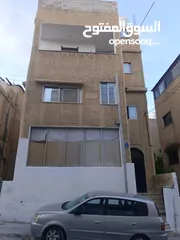  3 عمارة قابلة للاستثمار للبيع  بسعر مغري جدا..بداعي السفر مفصلة من اربع طوابق وروف سوبر سوبر ديلوكس
